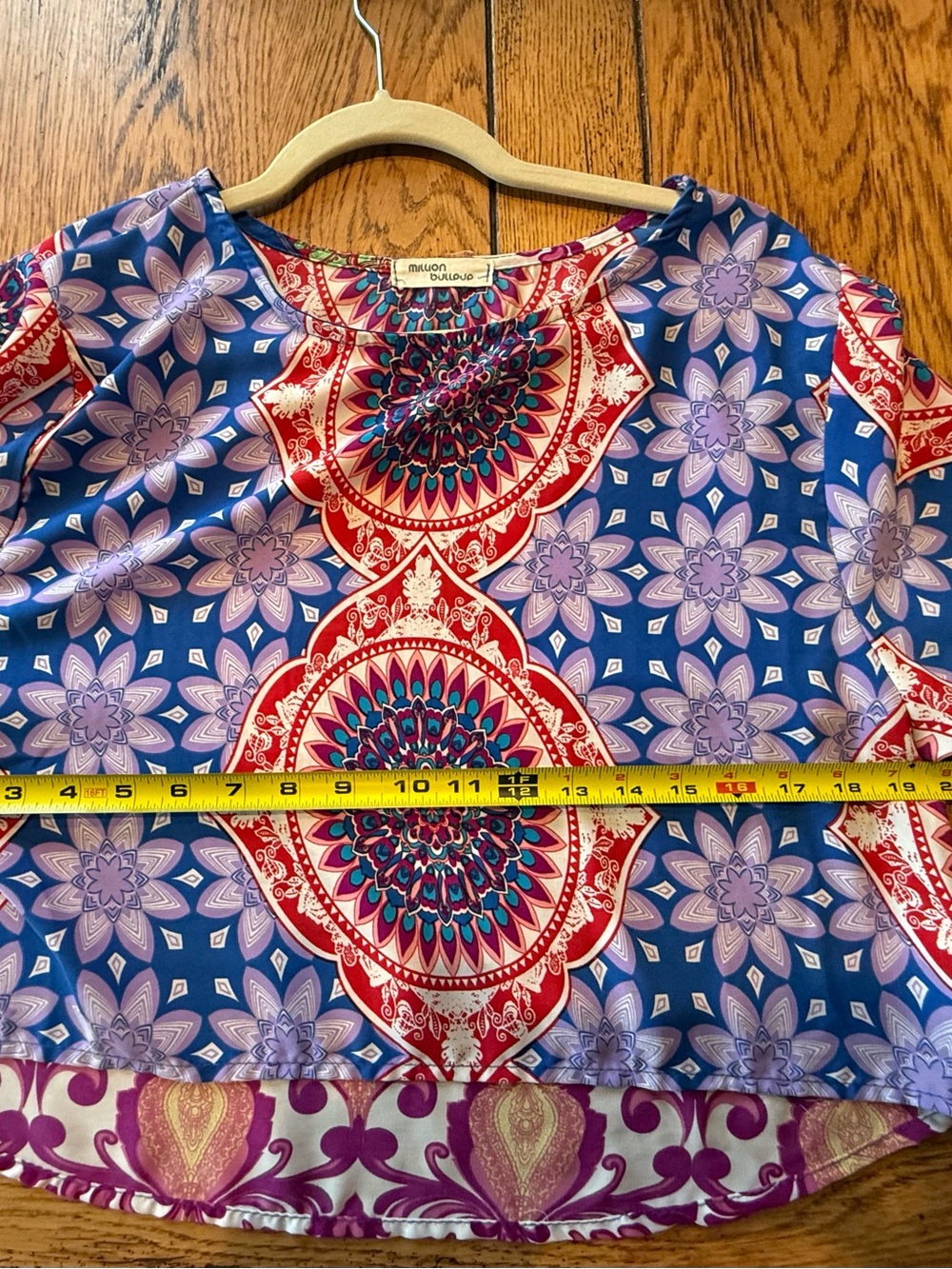 Super colorful patterned crop top with kimono sleeves. - Picture 6 of 6